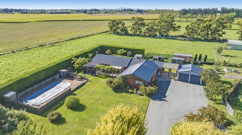 32 Warrens Road, Greendale, Darfield - Carousel 31