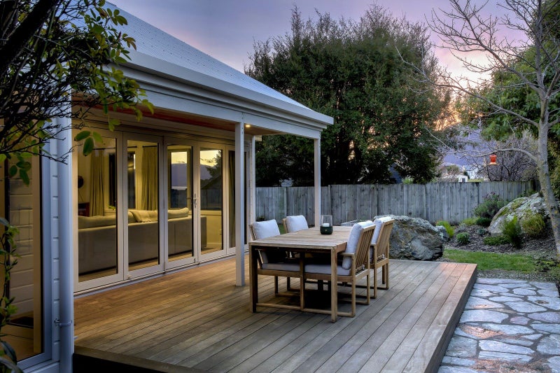 5 Cedar Drive, Kelvin Heights, Queenstown - Carousel 1