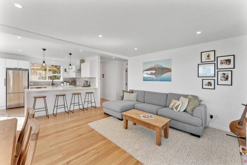 6 Union Street, Merrilands, New Plymouth - Carousel 2