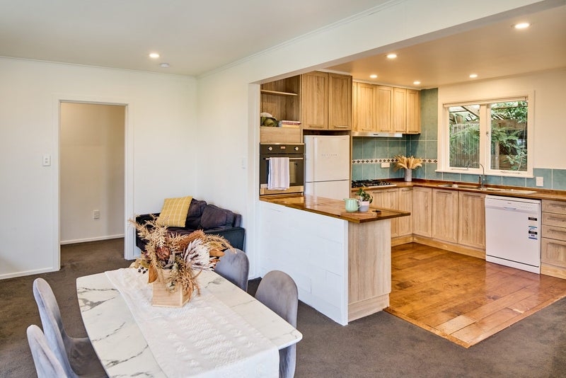 16 Balmain Street, Newlands, Wellington - Carousel 2