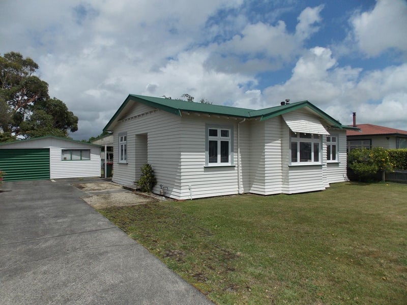5 Clausen Street, Takaro, Palmerston North - Carousel 2