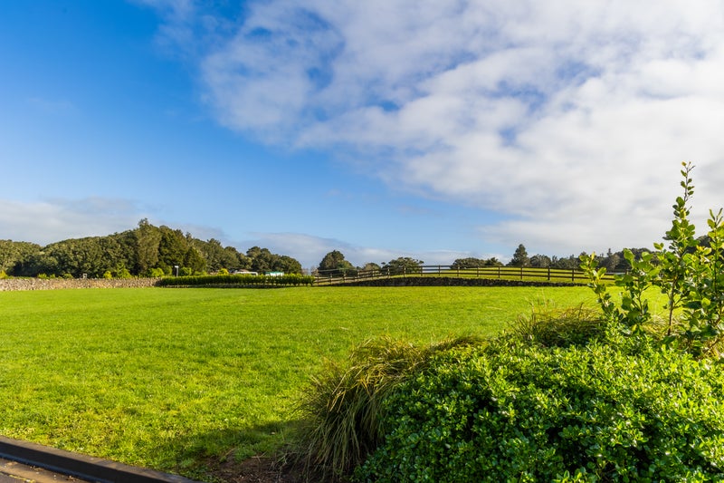 3 Clover Lane, Te Kamo, Whangārei - Carousel 1