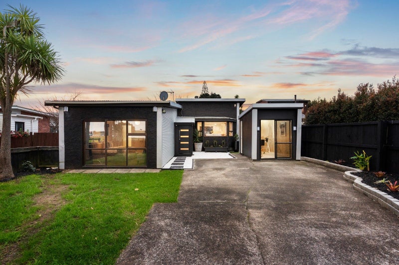 1/23 Roys Road, Weymouth, Auckland - Carousel 1