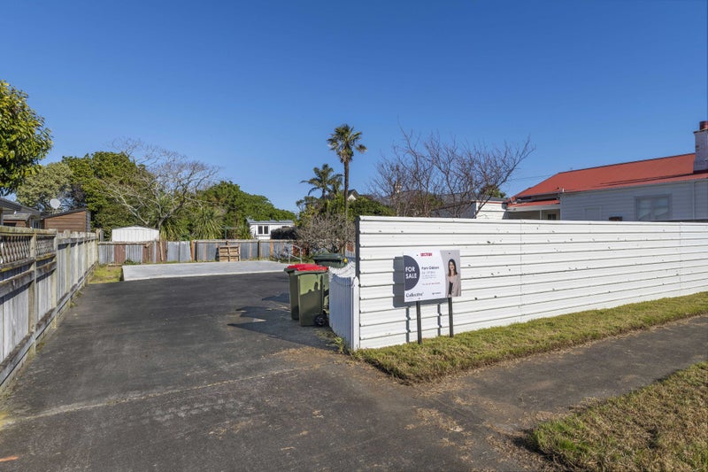 5 Manse Street, Clinton - Carousel 2