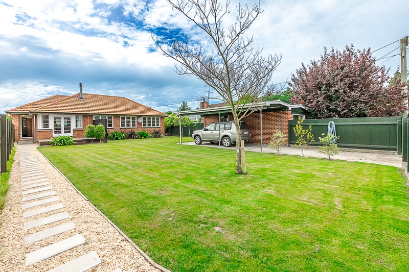 16 Gammack Street, Temuka - Carousel 1