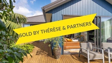 2 Tawatawa Street, Long Bay, Auckland - Carousel 1