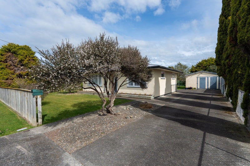 14 Elizabeth Street, Feilding, Feilding - Carousel 32