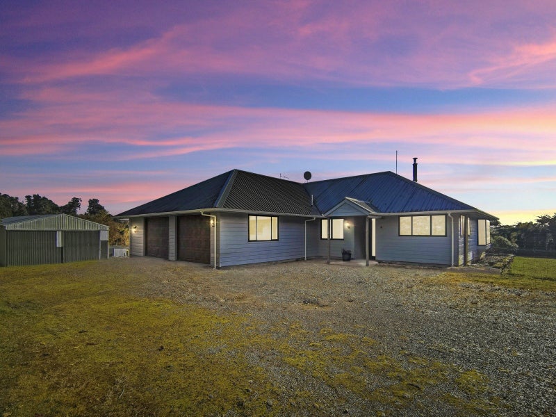 30 Donovan Drive, Franz Josef Glacier - Carousel 1