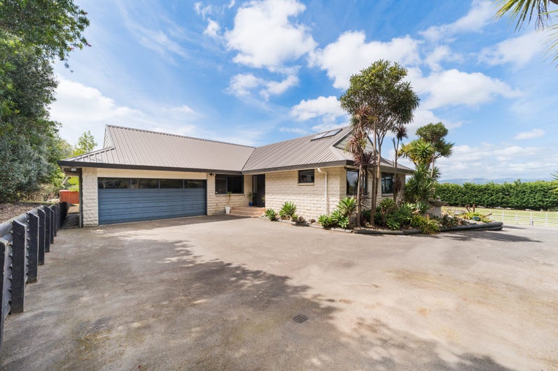49 Schnell Drive, Kelvin Grove, Palmerston North - Carousel 2