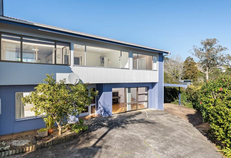 2/48 Mayfair Crescent, Mairangi Bay, North Shore City, Auckland - Carousel 1