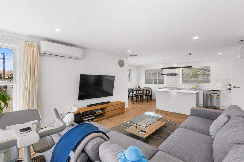 105 Springs Road, Hornby, Christchurch - Carousel 2