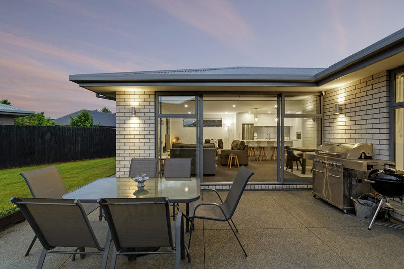 7 Ciaran Close, Broomfield, Christchurch - Carousel 2