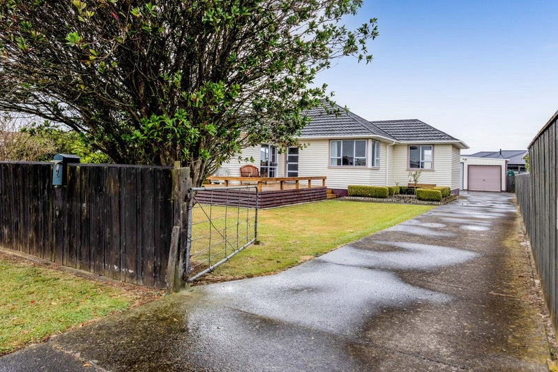 2 Albert Street, Hawera - Carousel 17