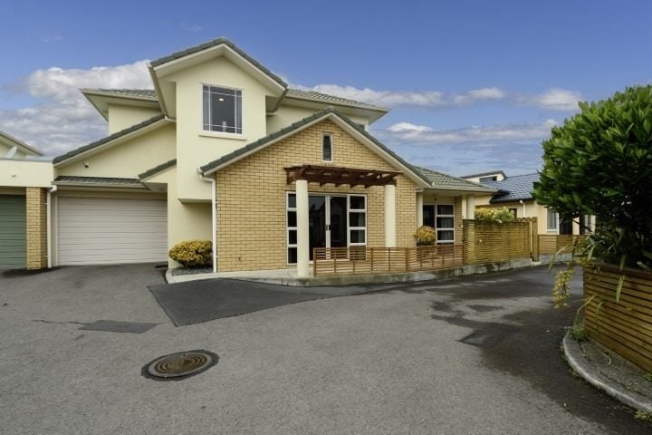8/485 Otumoetai Road, Otumoetai, Tauranga - Carousel 1