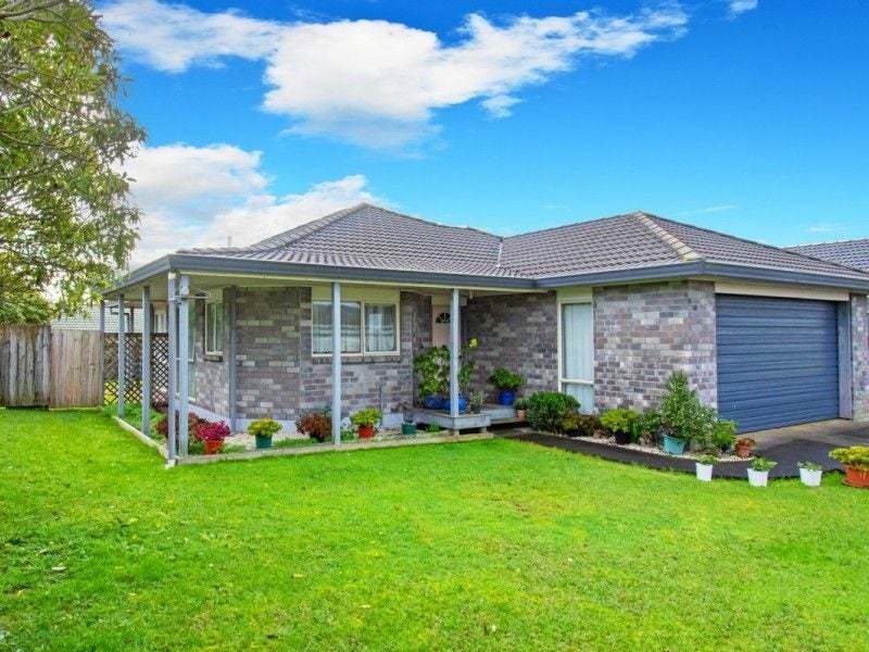 18 Elderberry Road, Burswood, Auckland - Carousel 1