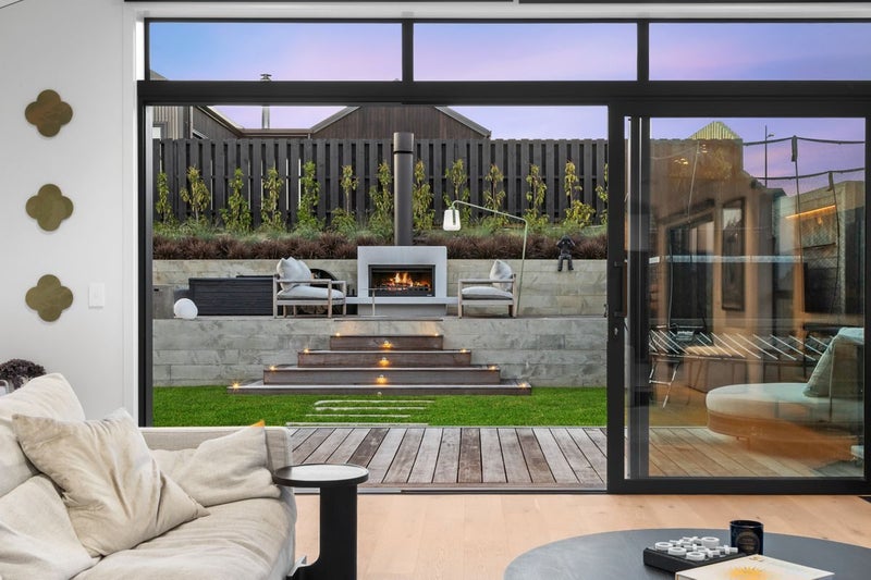 5 Cambrian Street, Wanaka - Carousel 1