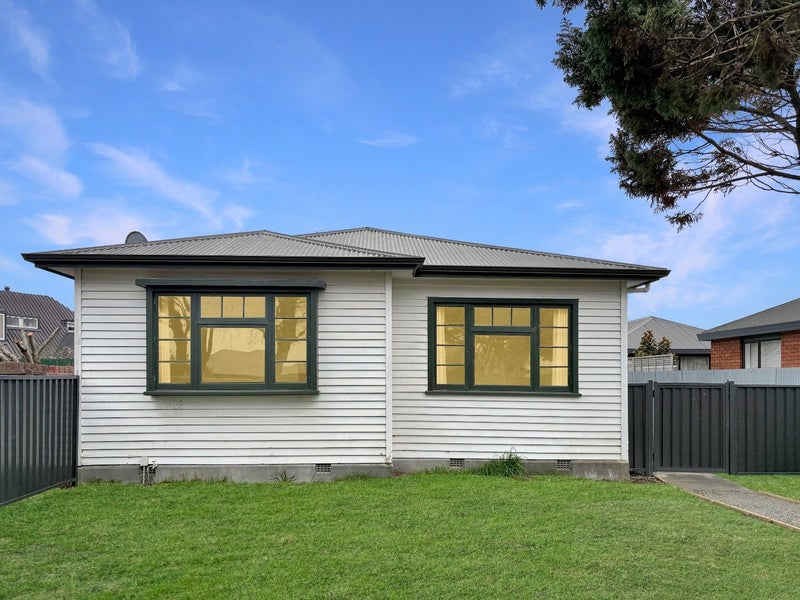 19 Oak Grove, Ashburton, Ashburton - Carousel 1