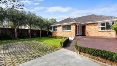 18 Union Road, Howick, Auckland - Carousel 1