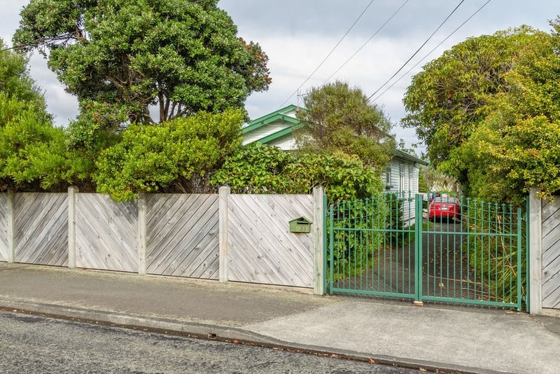 33 Whites Line West, Woburn, Lower Hutt - Carousel 1