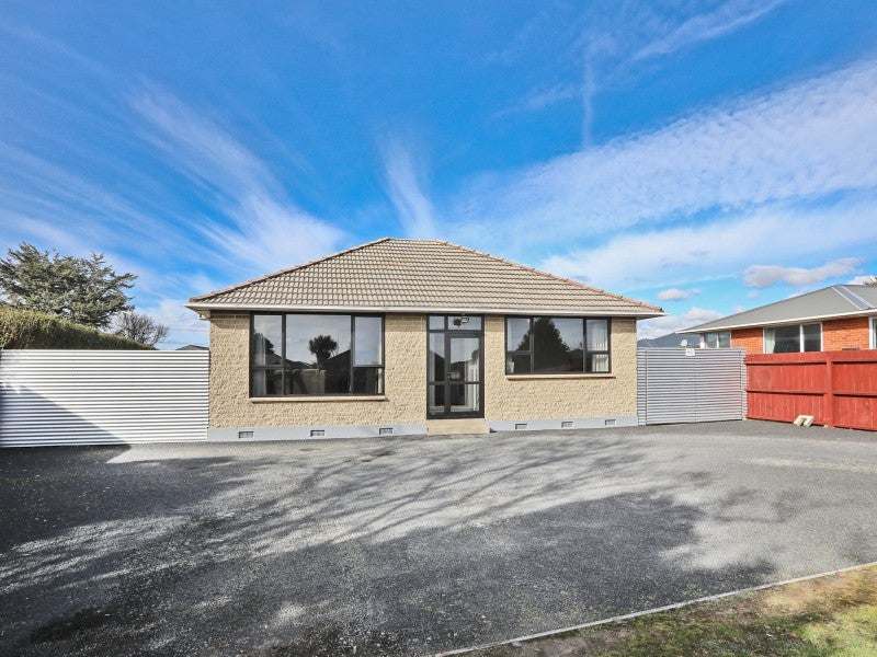 11 Rothesay Place, Rockdale, Invercargill - Carousel 1