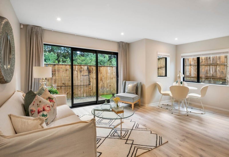 8 Tagish Way, Orewa, Orewa - Carousel 2