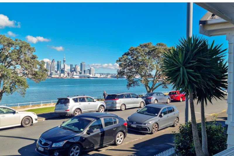 29 Queens Parade, Devonport, Auckland - Carousel 45