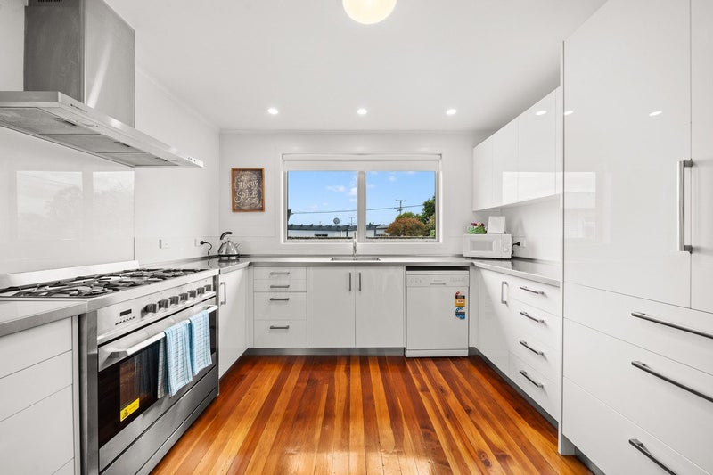 30 Cologne Street, Martinborough, Martinborough - Carousel 2