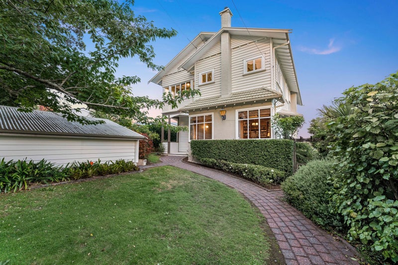 11 Bingley Avenue, Epsom, Auckland - Carousel 1