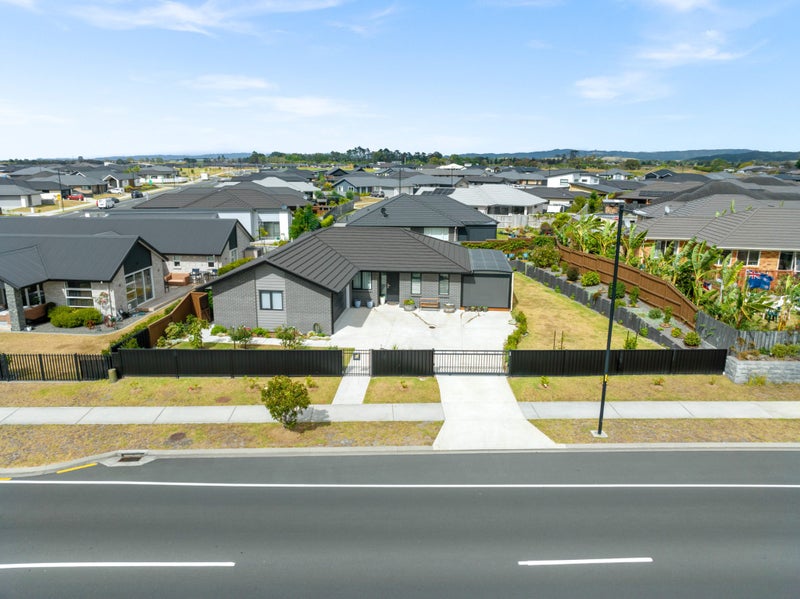 50 Plover Street, One Tree Point - Carousel 2