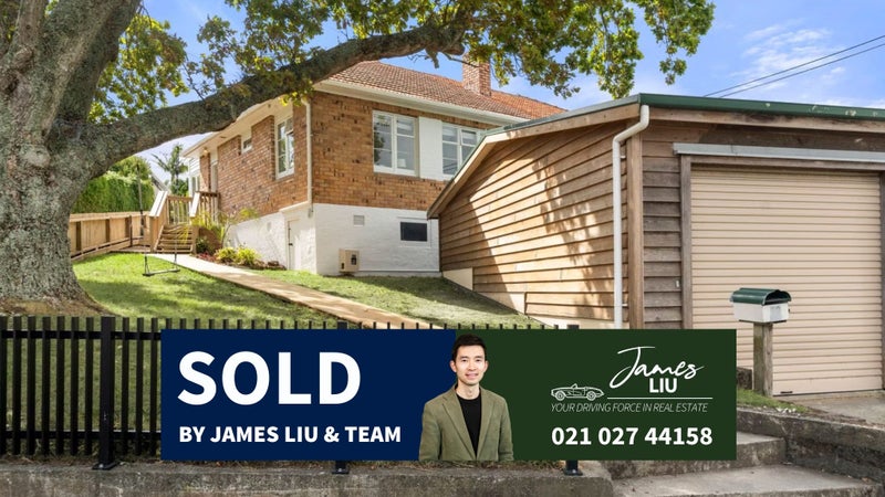 32 Hanlon Crescent, Narrow Neck, Auckland - Carousel 1