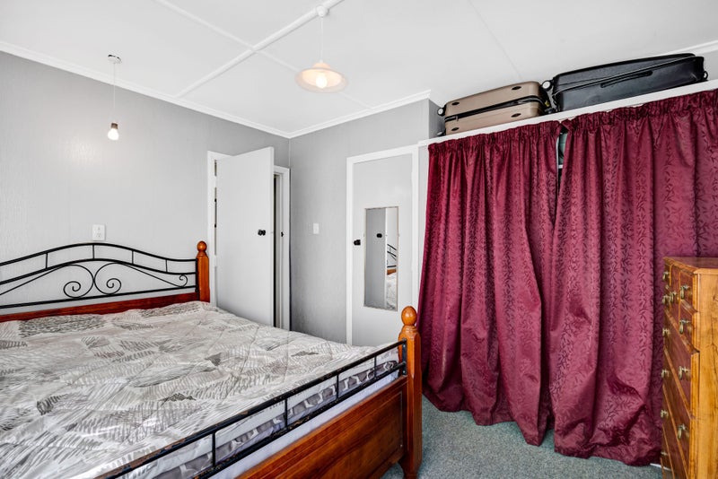 30 Leicester Street, Patea - Carousel 30