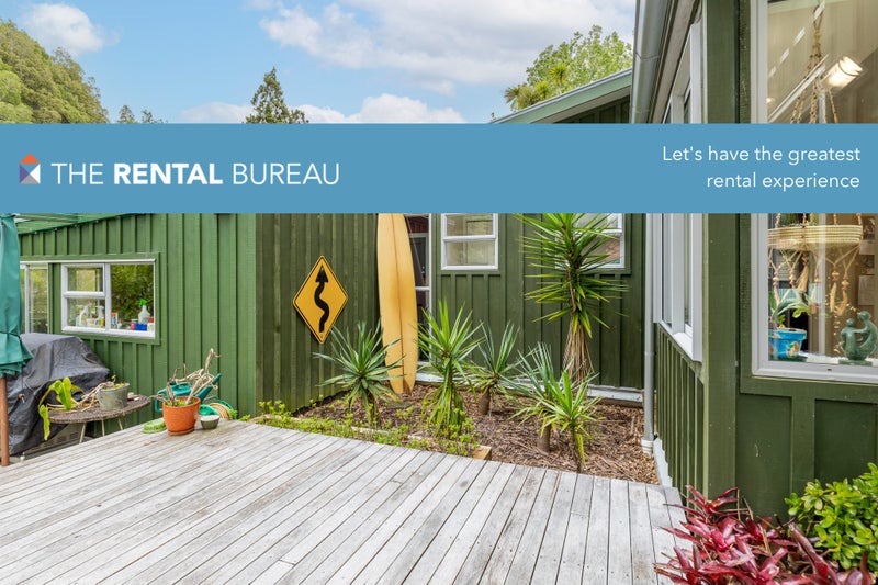 8 Rimu Road, Oratia, Auckland - Carousel 1