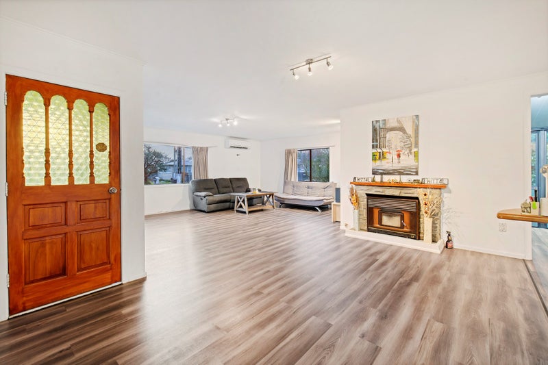 Property Valuation for 24 Resolute Way, Papakura, Papakura, Auckland