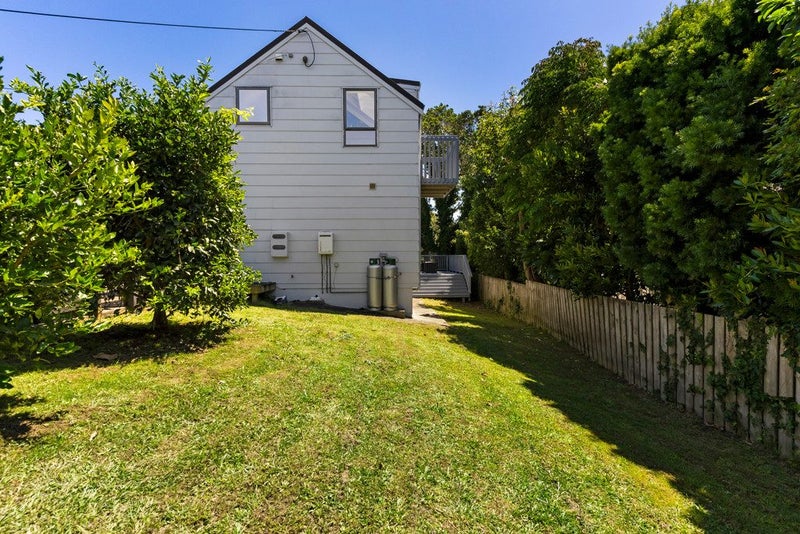 2/228 Beach Haven Road, Beach Haven, Auckland - Carousel 2
