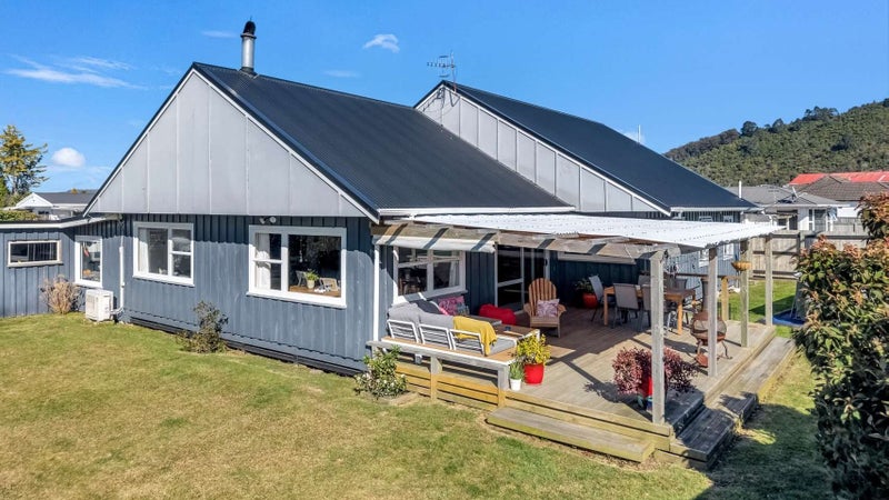 37 Kawaha Point Road, Fairy Springs, Rotorua - Carousel 1
