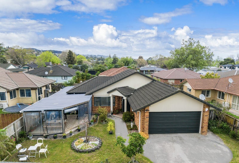 29 Carisbrook Crescent, Papakura, Papakura - Carousel 1