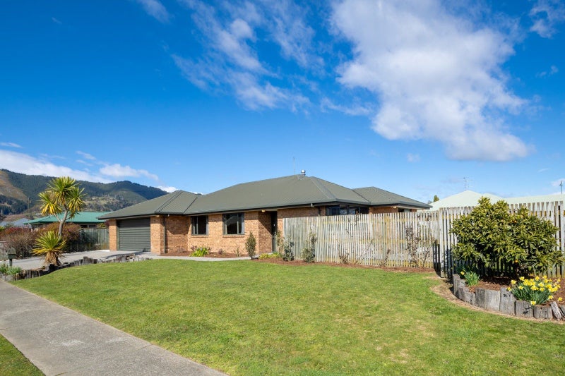 18 Otia Drive, Richmond - Carousel 1