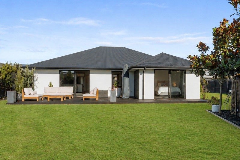 5 Little Gem Road, Hornby, Christchurch - Carousel 2