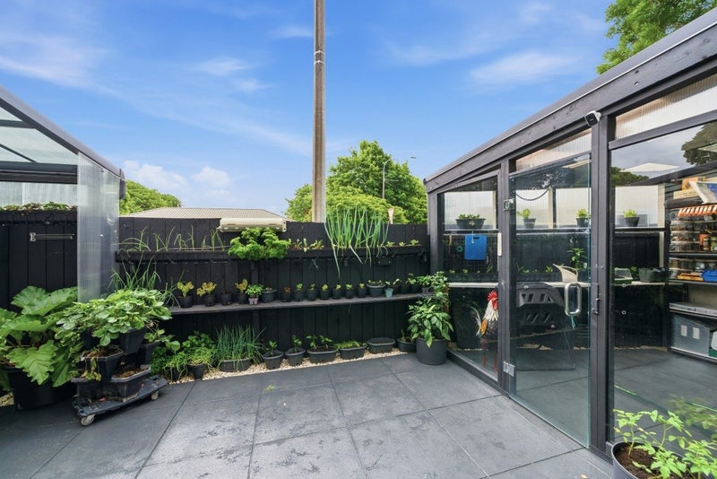 19 Whiteleigh Avenue, Addington, Christchurch - Carousel 1