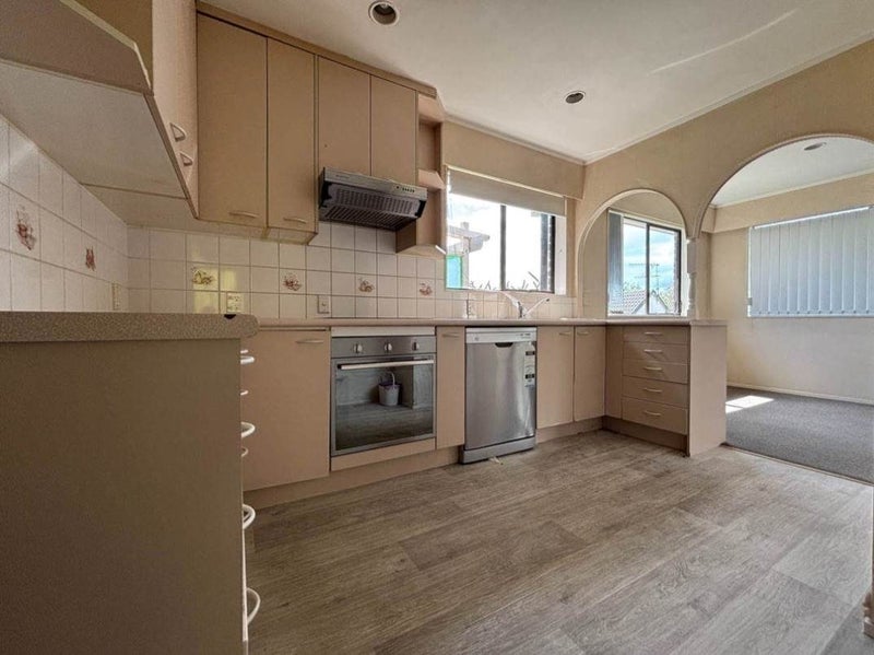 11a Mongorry Place, Mount Roskill, Auckland City, Auckland - Carousel 2