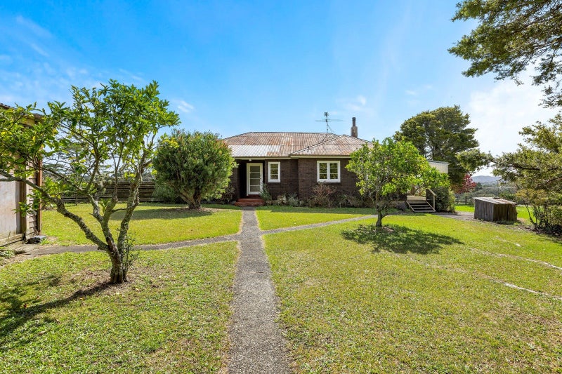 154 Tawa Road, Kumeu, Rodney, Auckland - Carousel 1