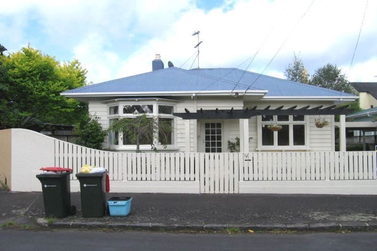 9 Griffin Avenue, Epsom, Auckland - Carousel 1