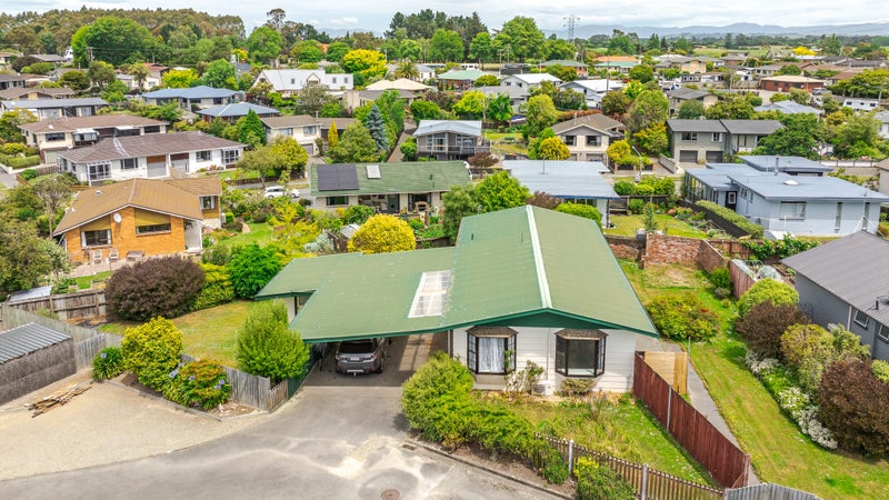 12 Maryburn Place, Gleniti, Timaru - Carousel 1