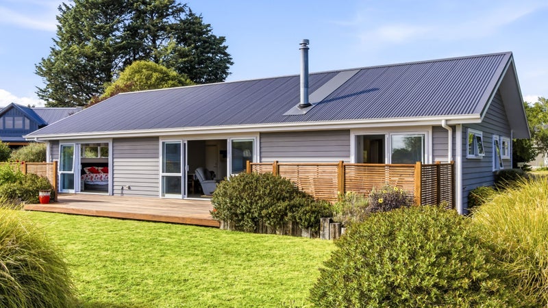 35 Ngahana Place, Turangi, Turangi - Carousel 1