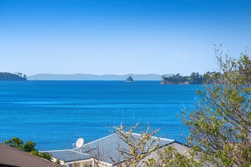 20 Hinemoa Place, Snells Beach, Snells Beach - Carousel 1