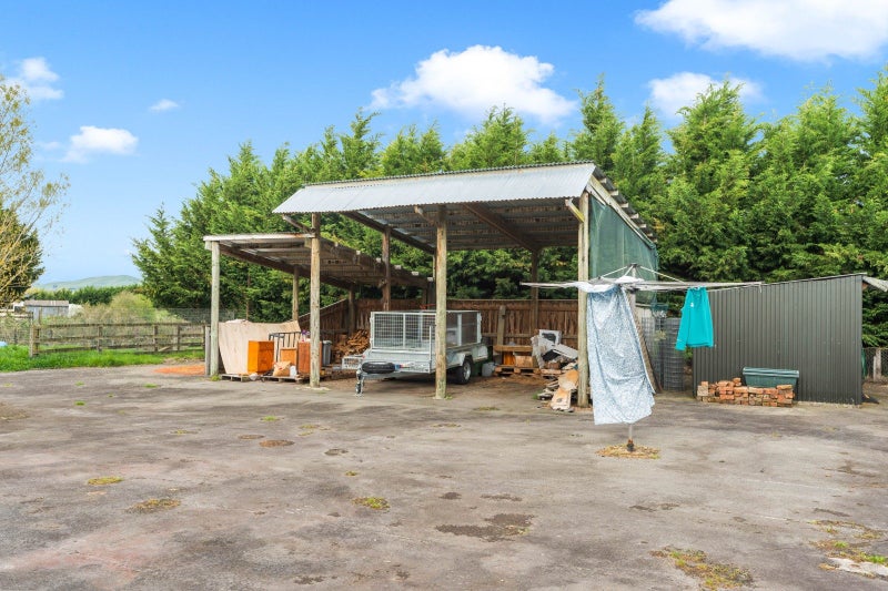 767 Gladstone Road, Gladstone - Carousel 23