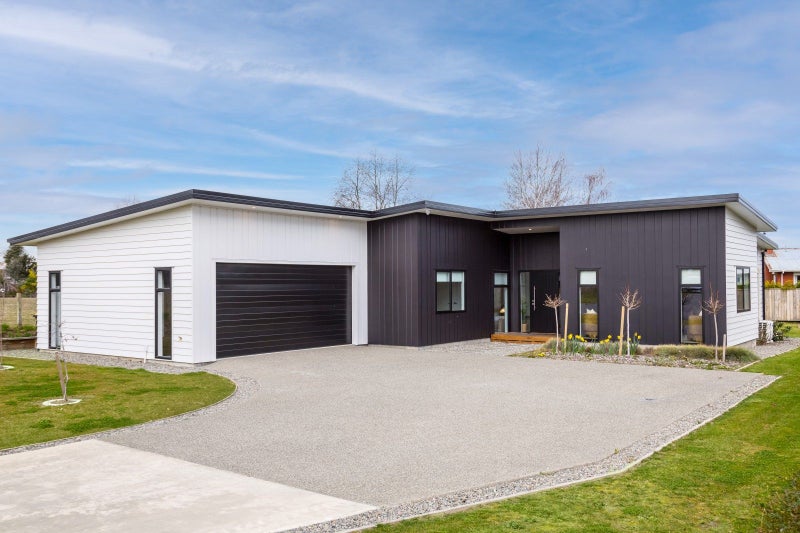 21 Coralie Place, Lansdowne, Masterton - Carousel 31