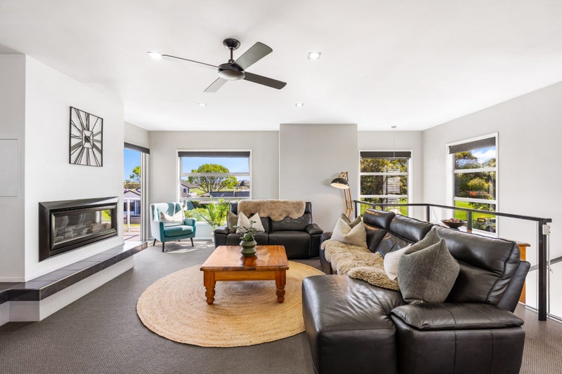 84 Te Awa Avenue, Te Awa, Napier - Carousel 2