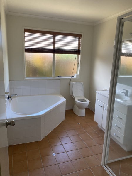 17 Maidstone Place, Rototuna North, Hamilton - Carousel 7