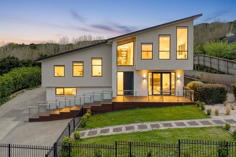 17 Chancellor Place, Flat Bush, Auckland - Carousel 1